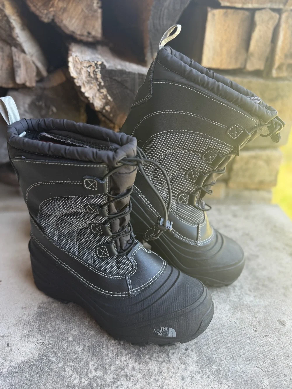 The North Face Kids' Black Winter Snow Boots Sz-4.   N